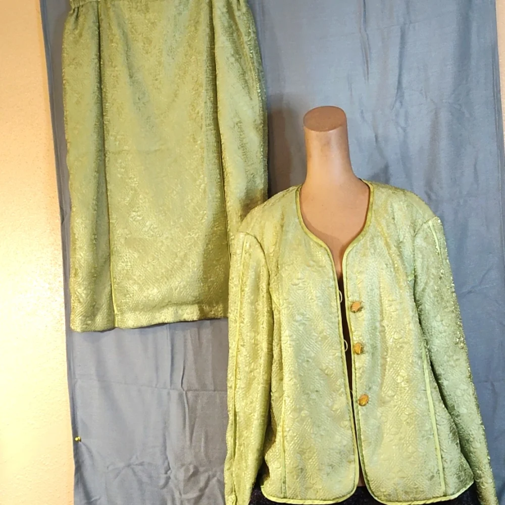 Moshita Couture Suit - Picture 1 of 6